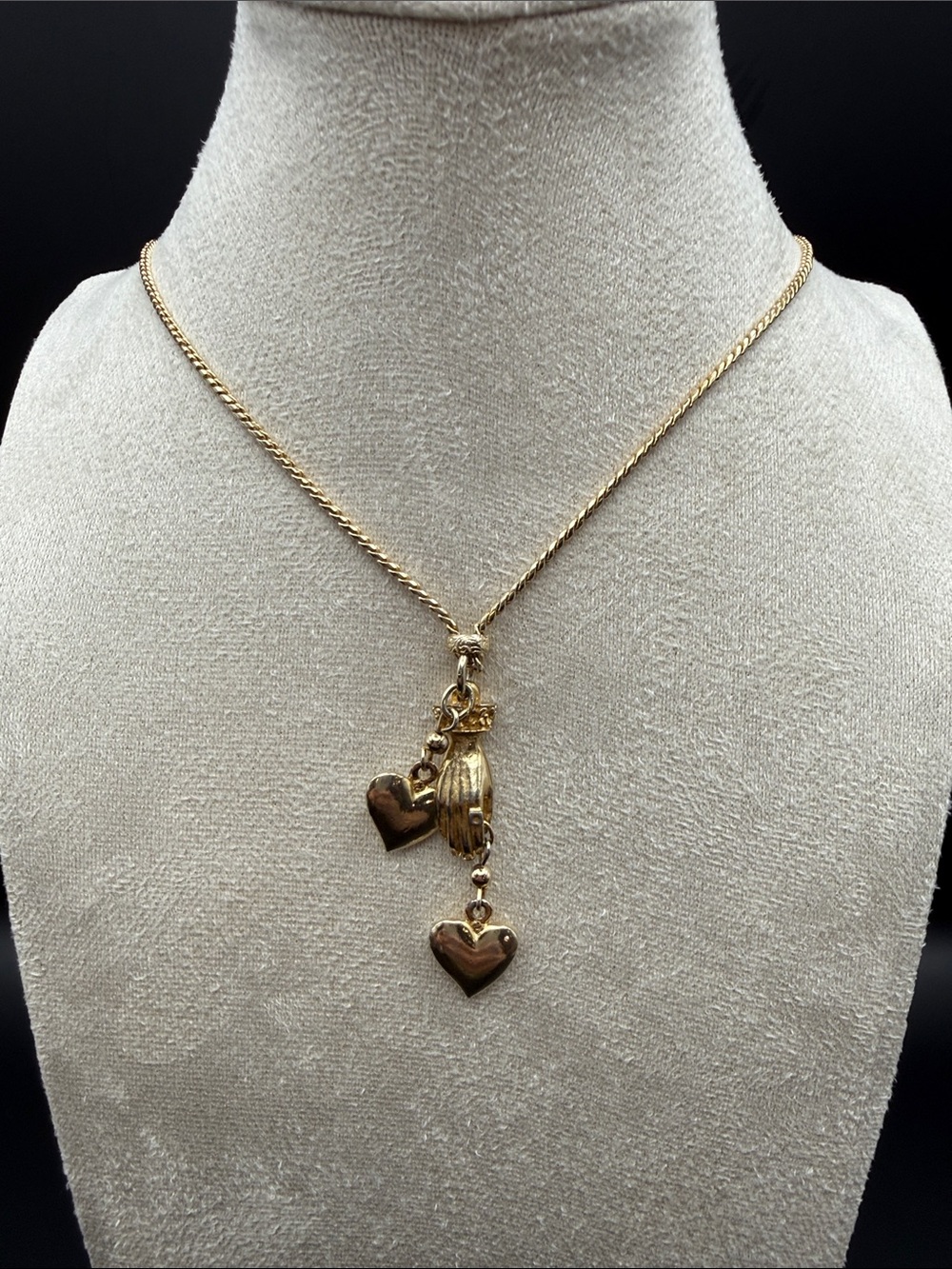 Vintage Accessocraft NYC Gold Tone Hand Puffy Heart Charm Necklace